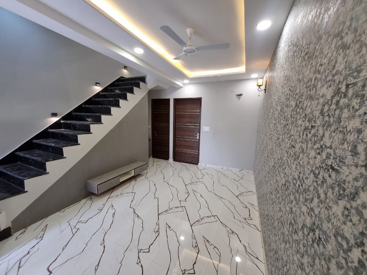 3BHK vILLA- Near mansrovar metro station