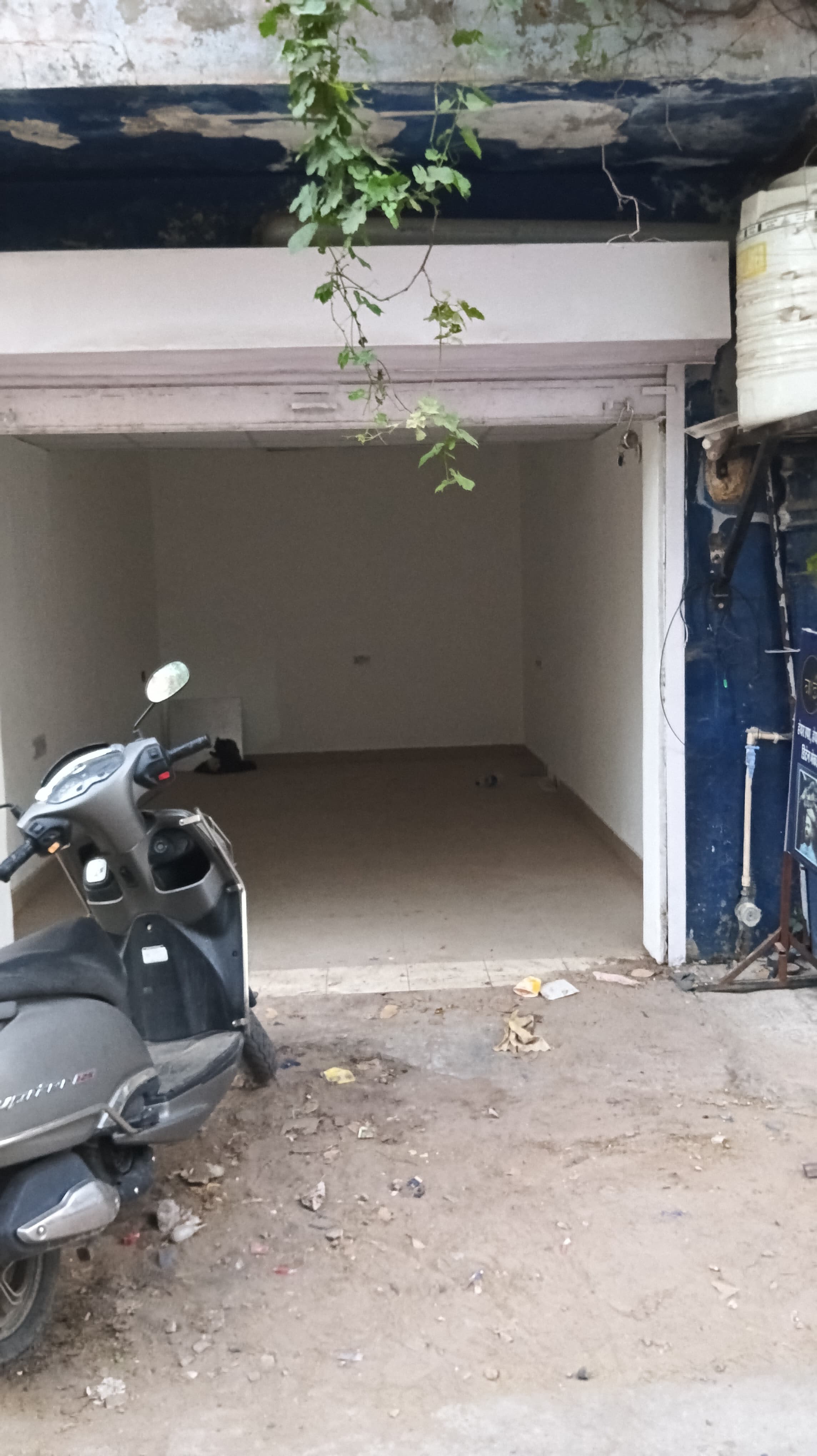 Shop for sell - Swarn  path